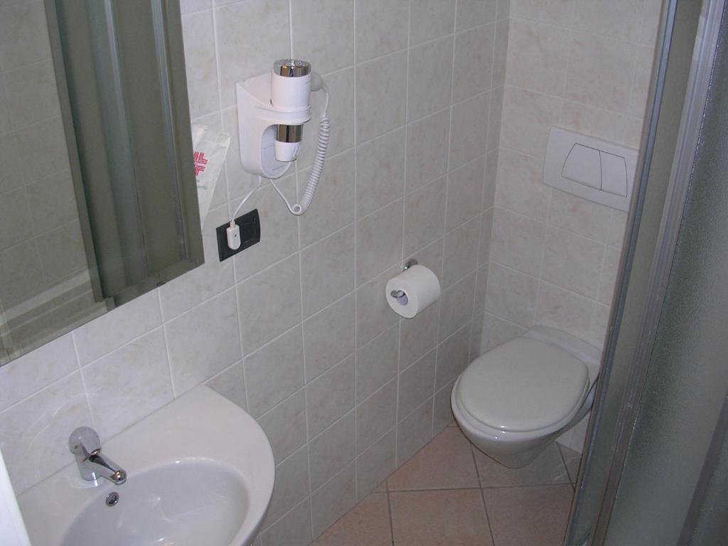 Albergo Badellino Bra Cameră foto